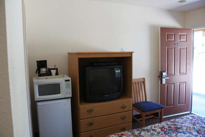 Room 17 of 43