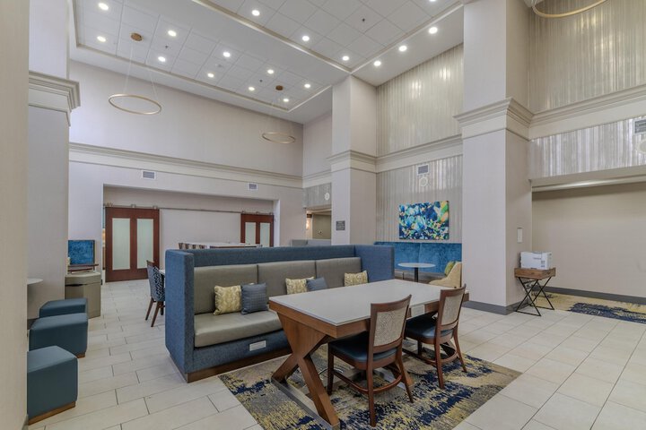 Hampton Inn & Suites Florence-Downtown