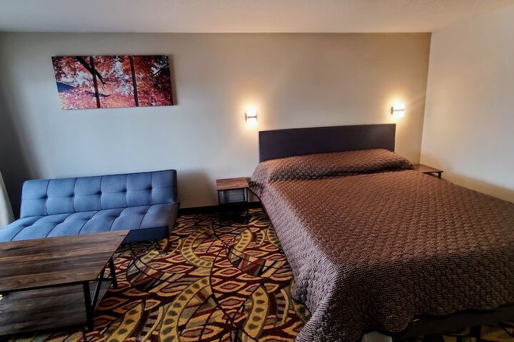 Room 2 of 5