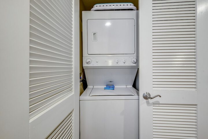 Laundry 271 of 308