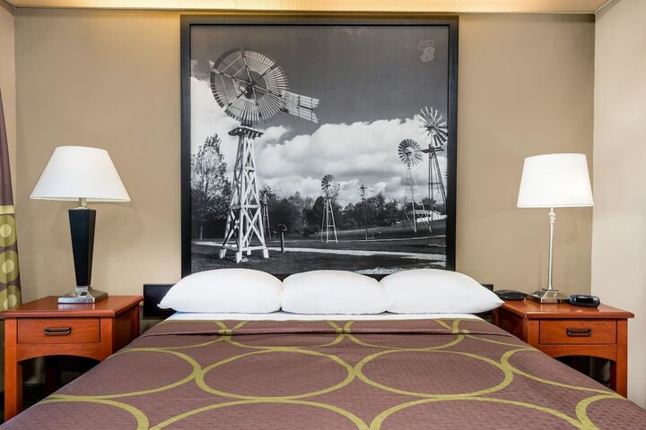 Room 15 of 21
