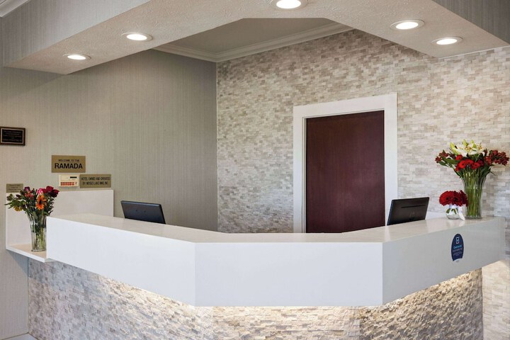 Ramada by Wyndham Moses Lake