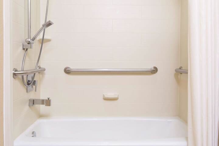 Room 15 of 29