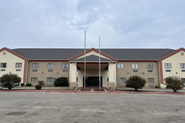 HiWay Inn Express
