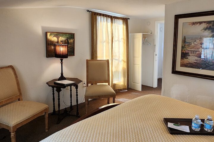 Room 89 of 104
