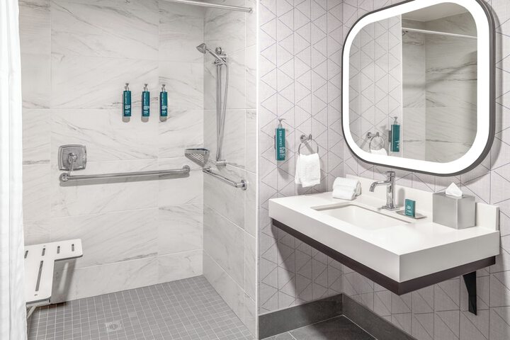 DoubleTree by Hilton Owatonna