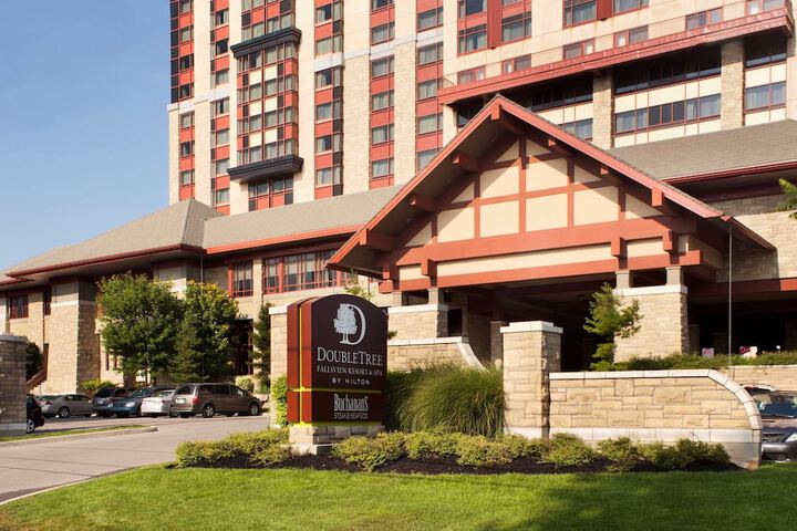 DoubleTree Fallsview Resort & Spa by Hilton Niagara Falls