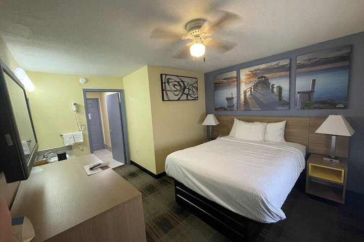 Room 30 of 62
