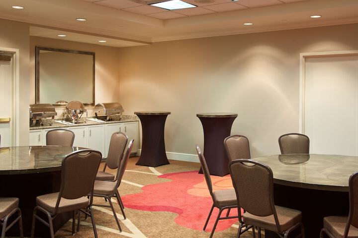 Hampton Inn & Suites Pittsburgh-Meadow Lands