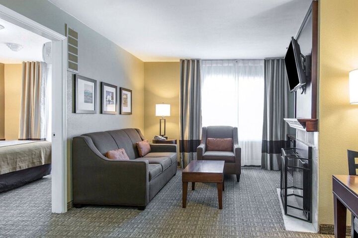 Room 42 of 57