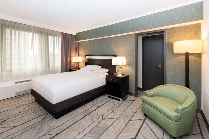 DoubleTree by Hilton Newark Penn Station