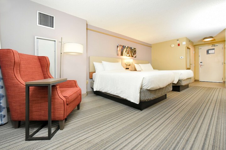 Room 35 of 79