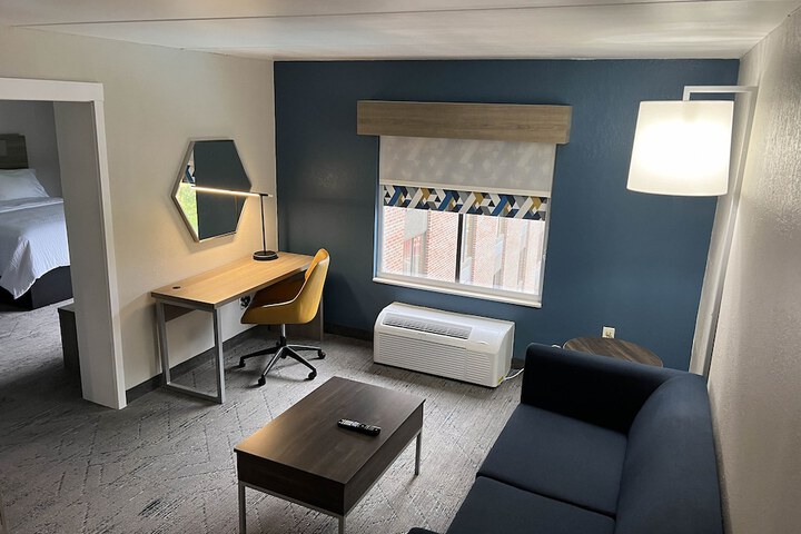 Room 63 of 90
