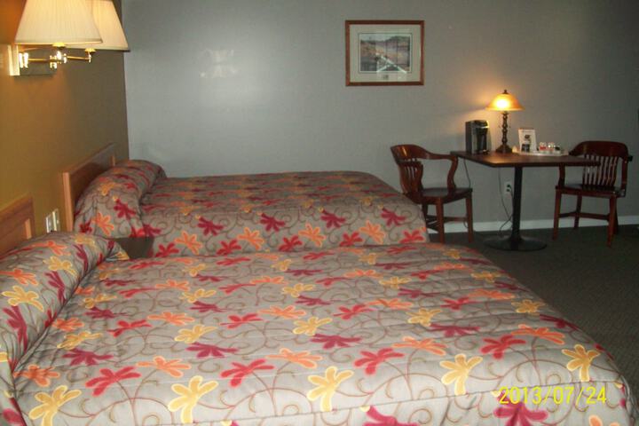 Room 13 of 40