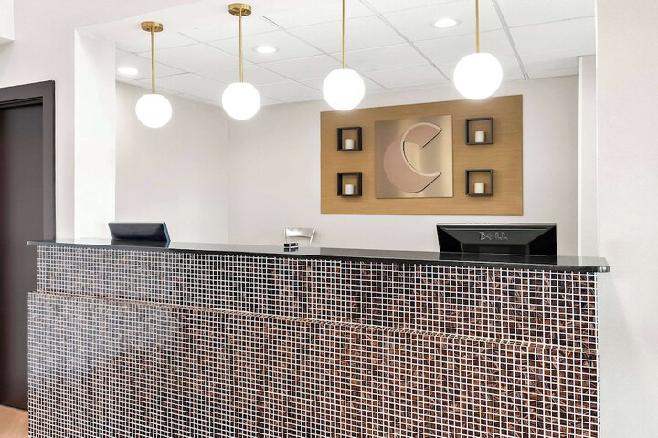 Hotel Interior 11 of 45