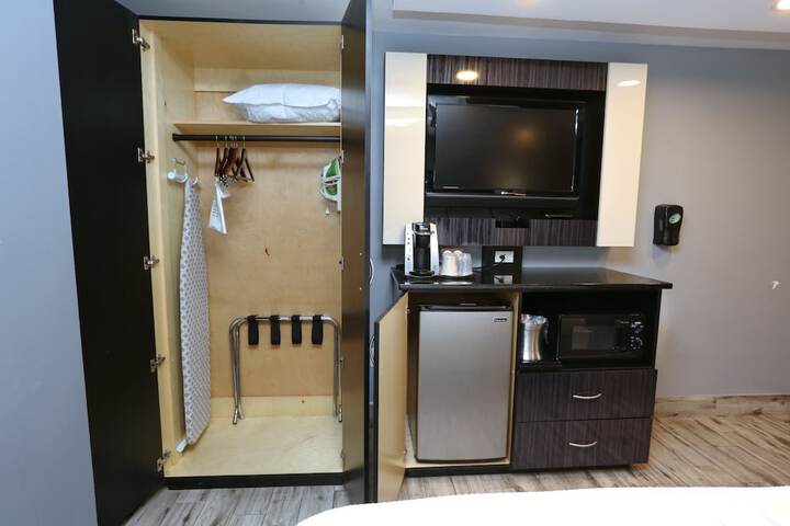 Room 6 of 41