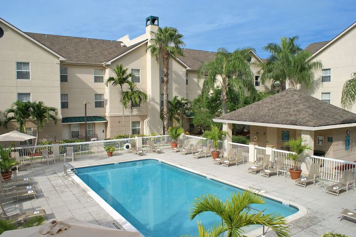 Homewood Suites by Hilton - Fort Myers