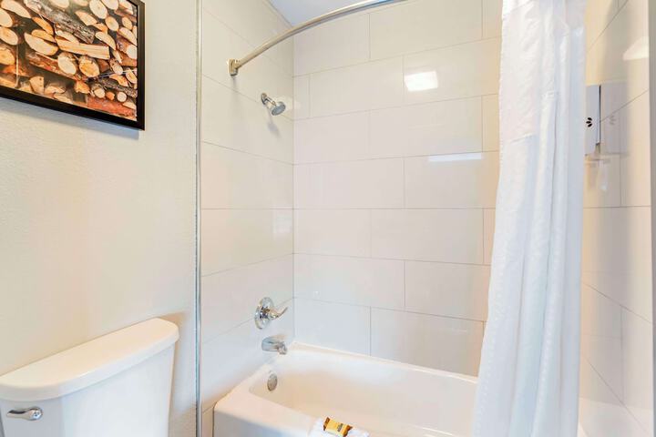 Best Western Plus Bourbonnais Hotel & Suites