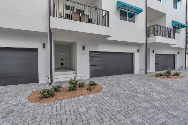 Azul Townhomes A4 - Sunset