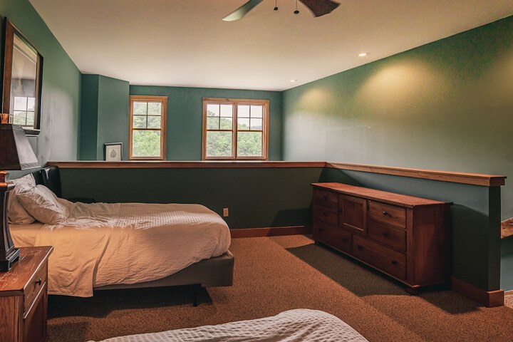 Room 96 of 136