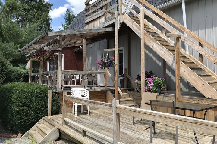 Sundeck 42 of 44