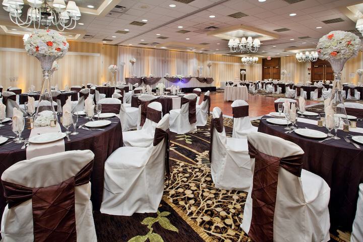 Ballroom/Hall 7 of 7