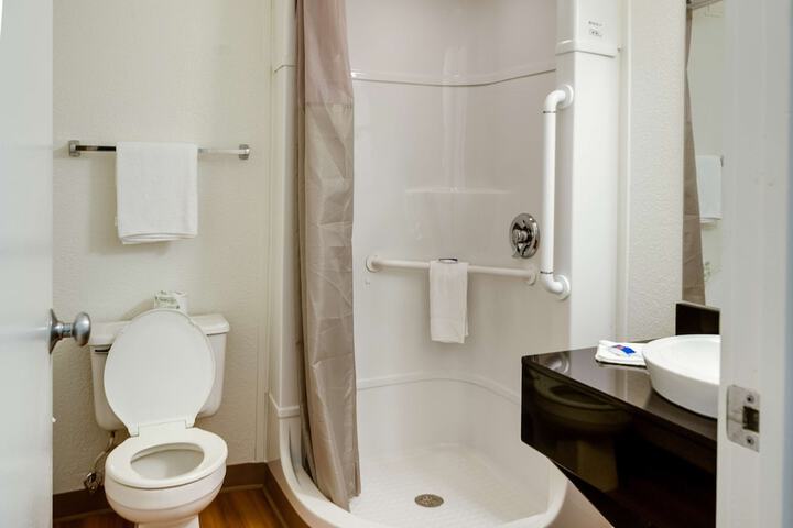 Room 14 of 30
