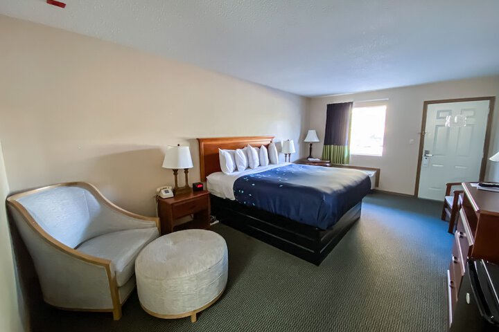 Room 14 of 36