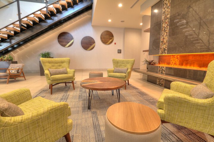 Hotel Interior 19 of 107