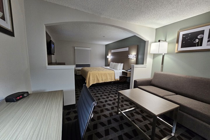Room 21 of 64