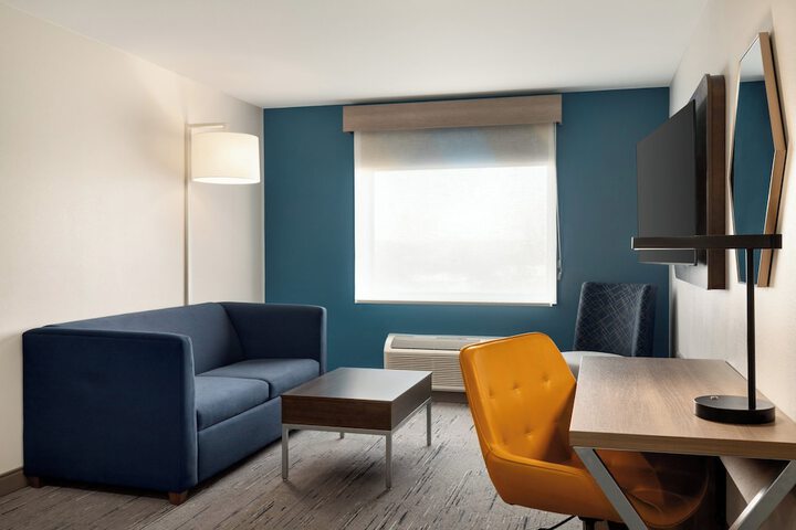 Holiday Inn Express Hotel & Suites Edmond by IHG