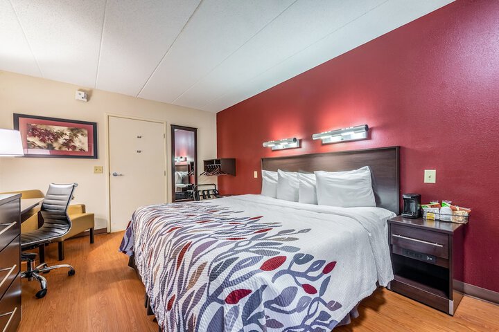 Room 9 of 30