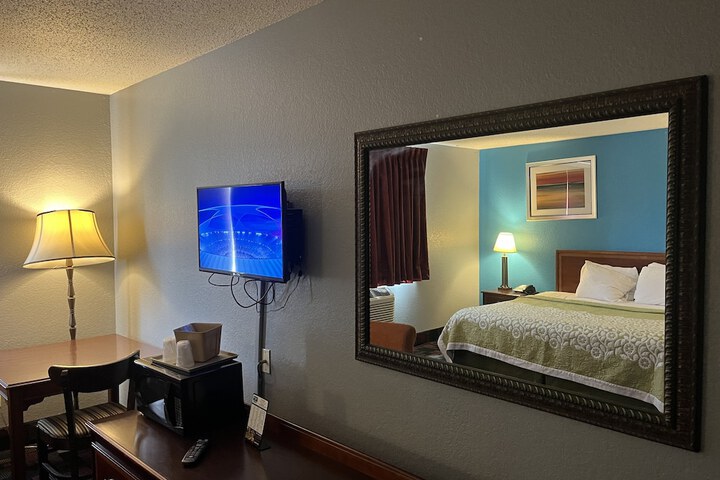 Rodeway Inn Whitehall