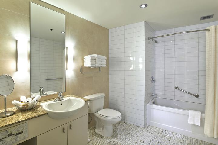 Le Square Phillips Hotel & Suites