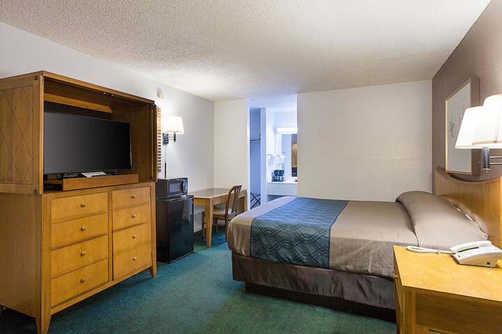 Room 16 of 30