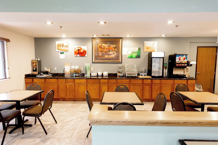 Quality Inn & Suites Marinette