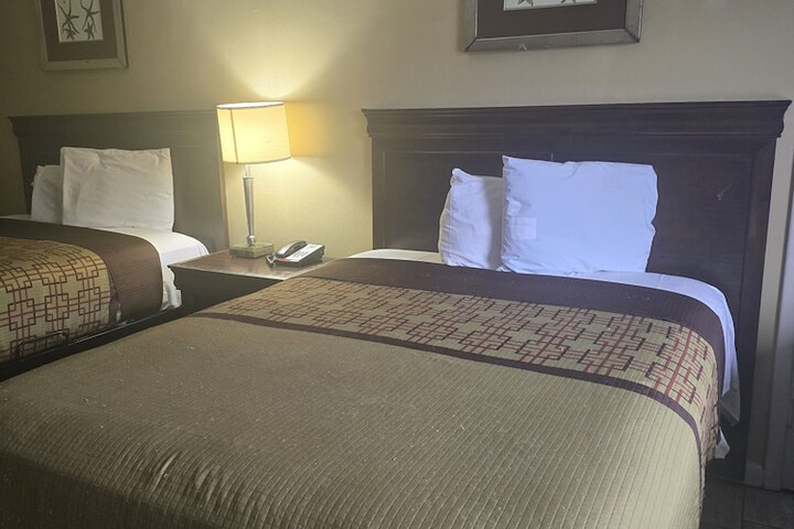 Room 14 of 14