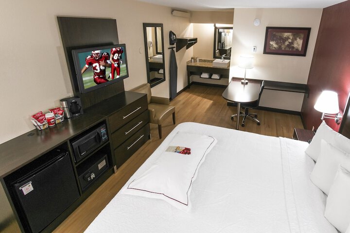 Room 9 of 27