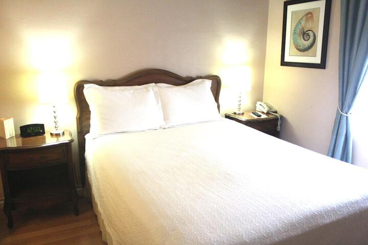 Room 15 of 44