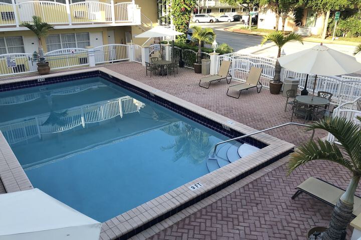 Hotel 3 of 130