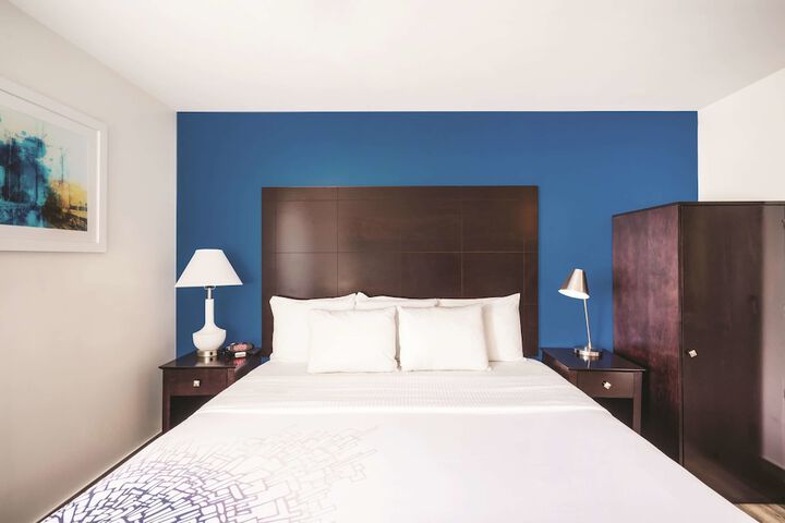 Room 17 of 29
