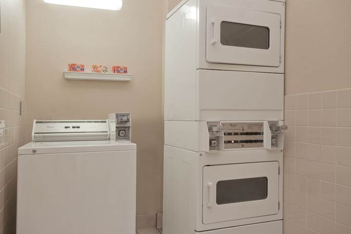 Room 5 of 20
