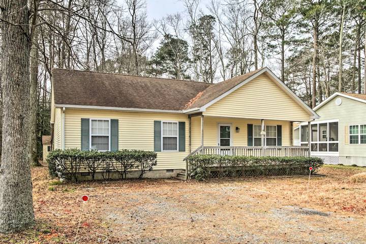 Pool Access + Fire Pit: Ocean Pines Retreat!