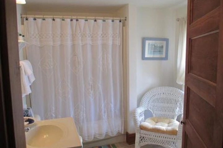 Room 40 of 89