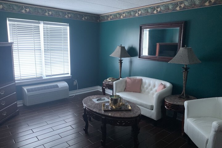 Room 12 of 42
