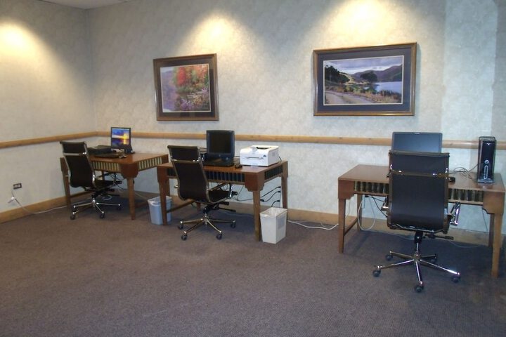 Business Center 49 of 51