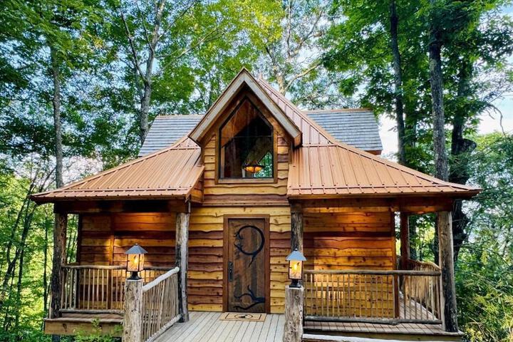 Elk & Embers Mountain Hideaway