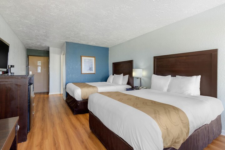 Room 16 of 39