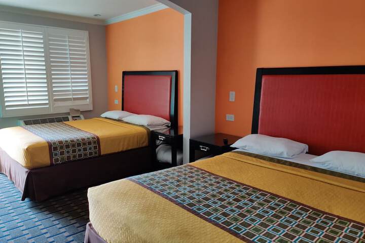 Room 33 of 51