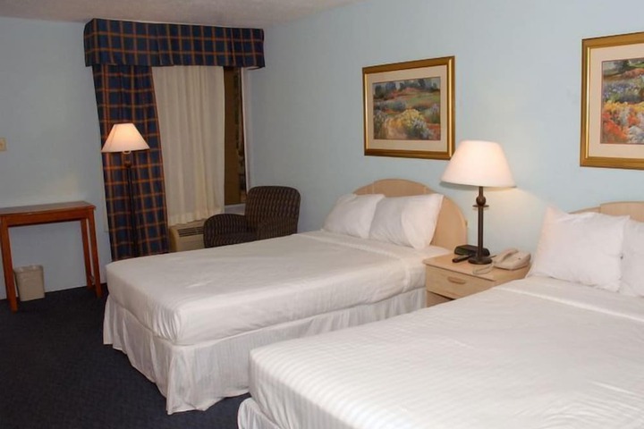 Room 32 of 40